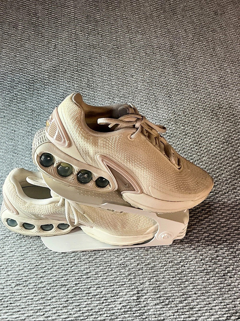 Nike Air Max 95 Sneakers Pink & White US 8.5